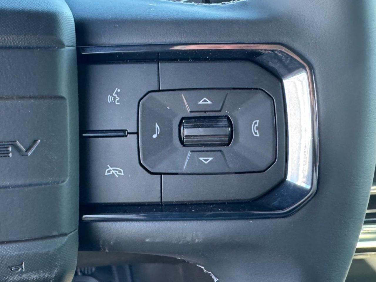 2026 GMC HUMMER EV SUV e4WD 4dr 2X w/3VL Photo