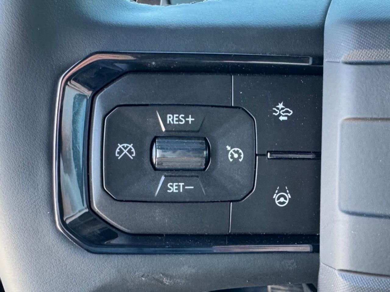 2026 GMC HUMMER EV SUV e4WD 4dr 2X w/3VL Photo