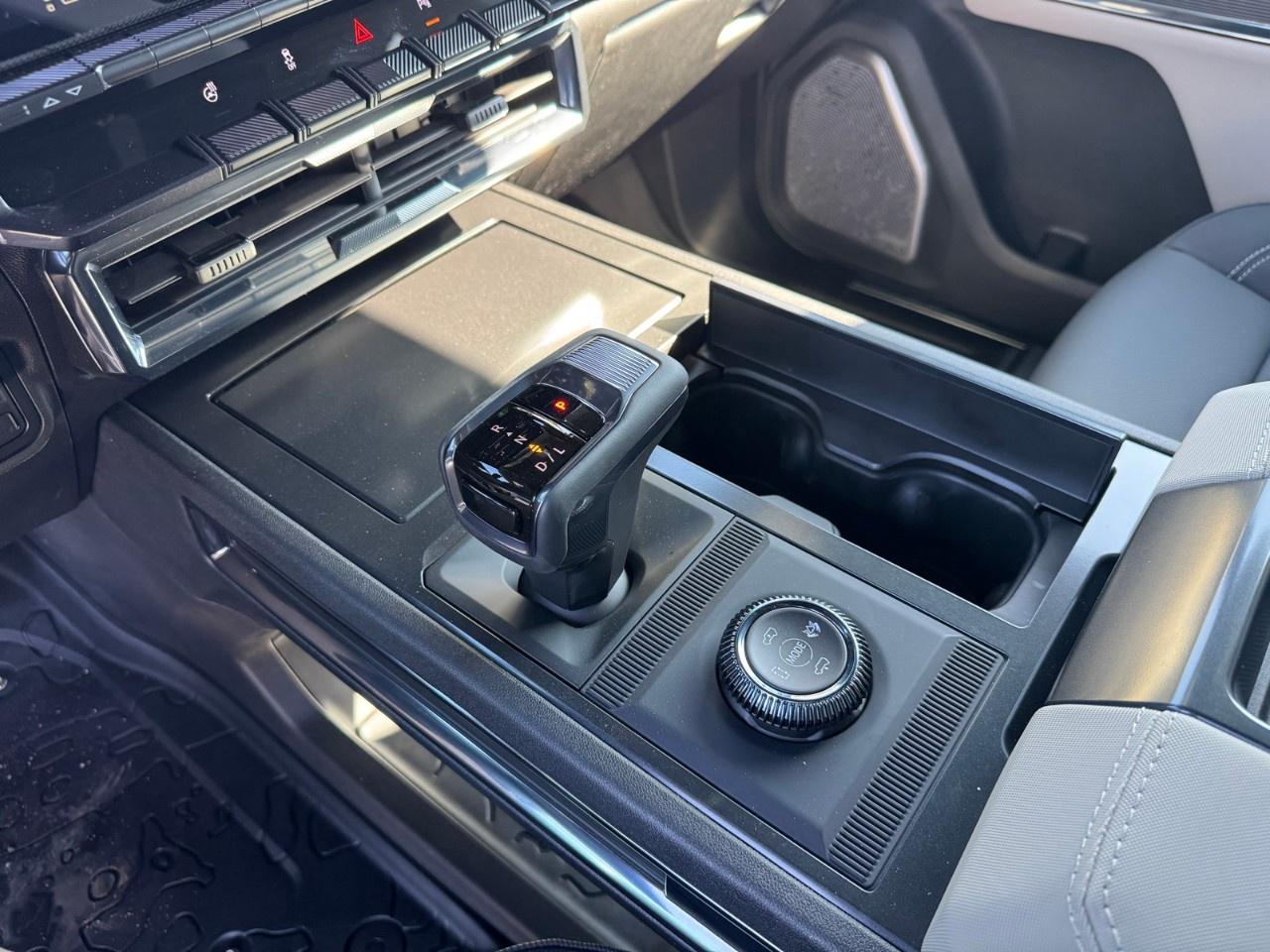 2026 GMC HUMMER EV SUV e4WD 4dr 2X w/3VL Photo