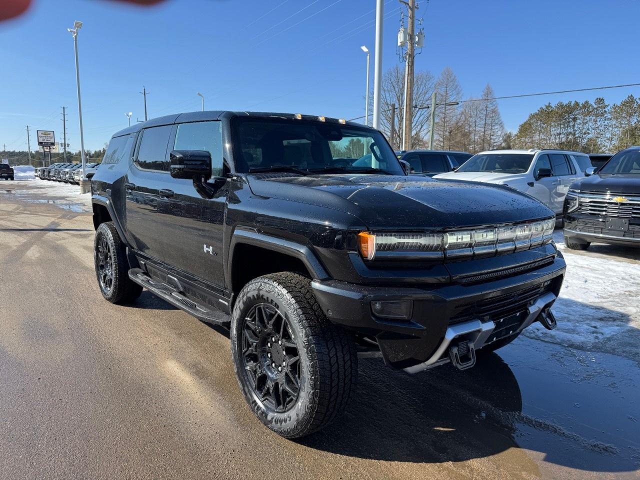 2026 GMC HUMMER EV SUV e4WD 4dr 2X w/3VL Photo