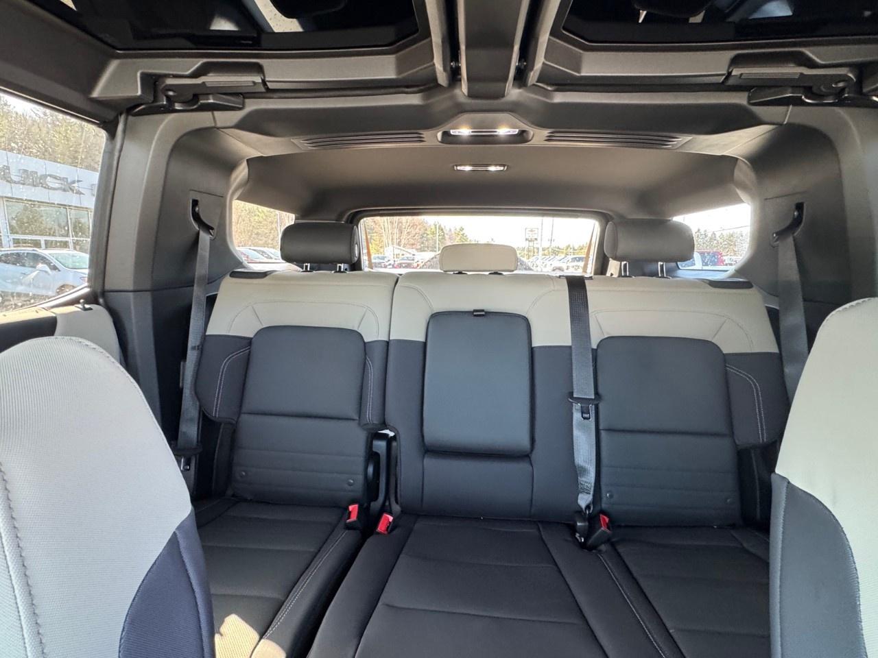 2026 GMC HUMMER EV SUV e4WD 4dr 2X w/3VL Photo