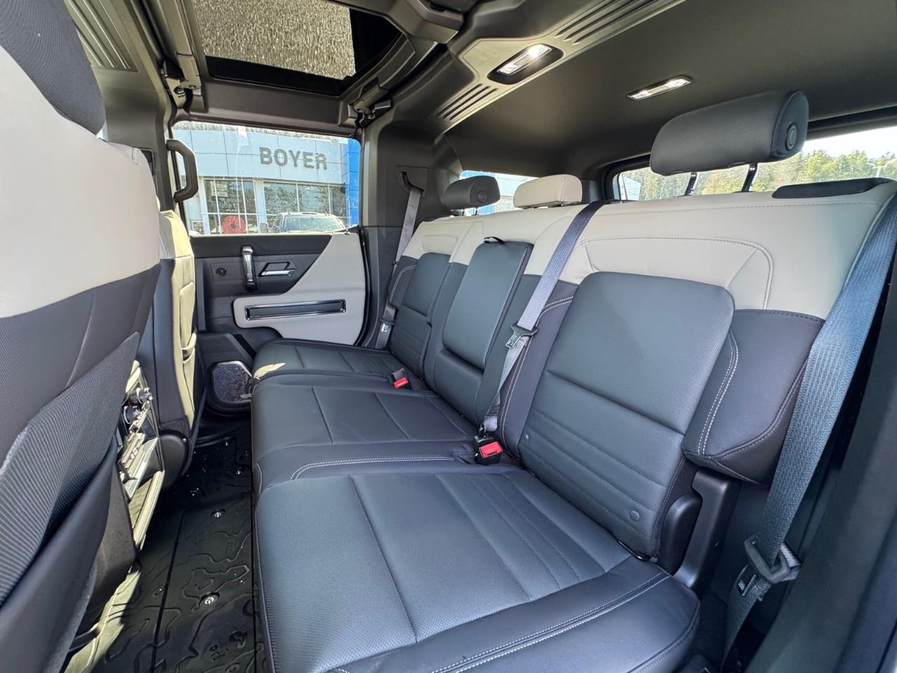 2026 GMC HUMMER EV SUV e4WD 4dr 2X w/3VL Photo