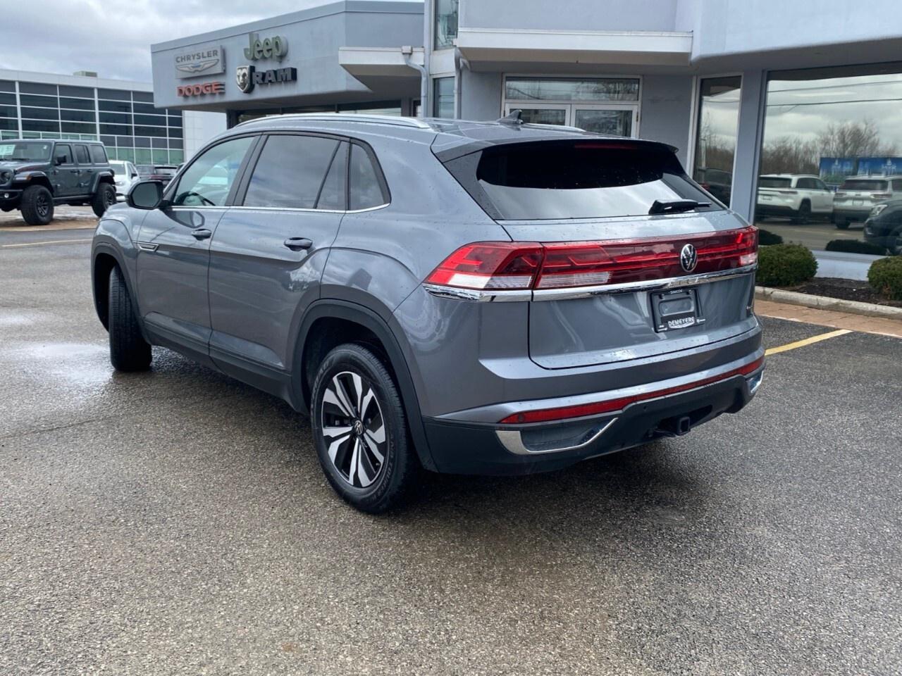 2025 Volkswagen Atlas Cross Sport Comfortline 2.0 TSI 4MOTION Photo2