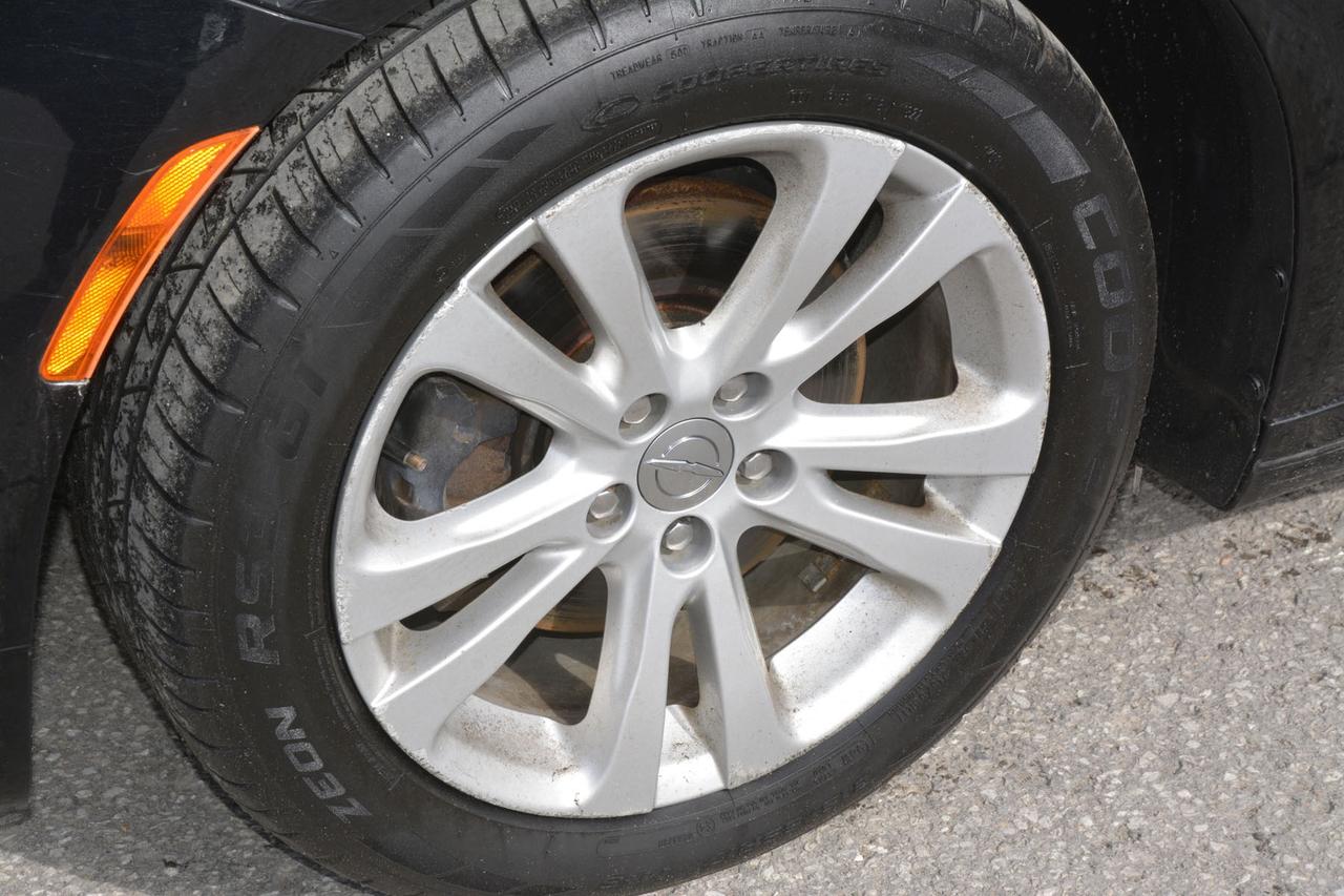 2016 Chrysler 200 LIMITED   CERTIFIED Photo