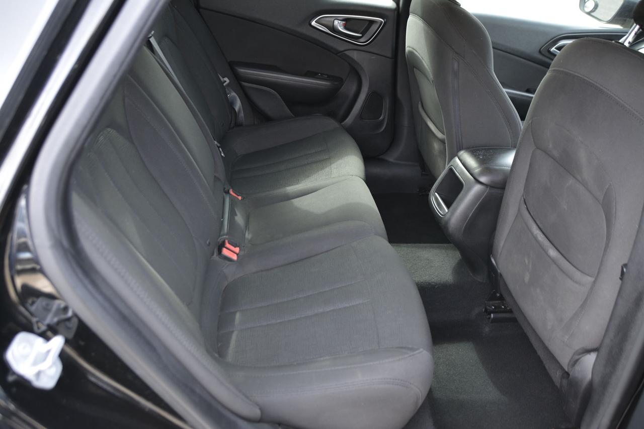 2016 Chrysler 200 LIMITED   CERTIFIED Photo