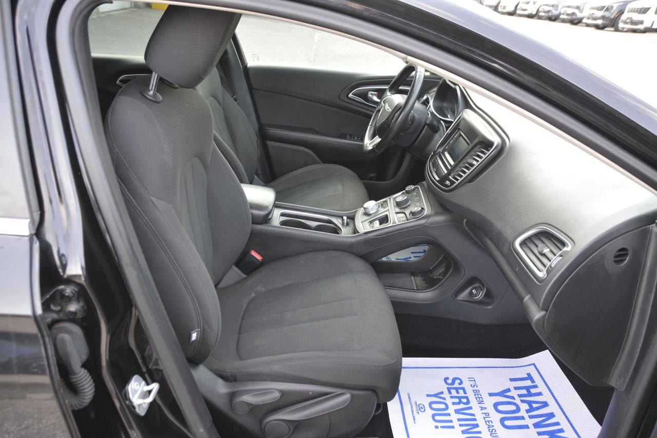 2016 Chrysler 200 LIMITED   CERTIFIED Photo
