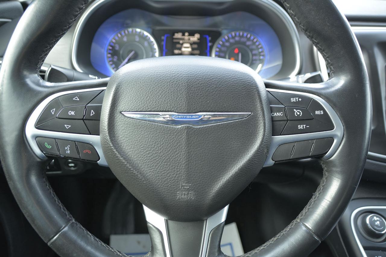 2016 Chrysler 200 LIMITED   CERTIFIED Photo