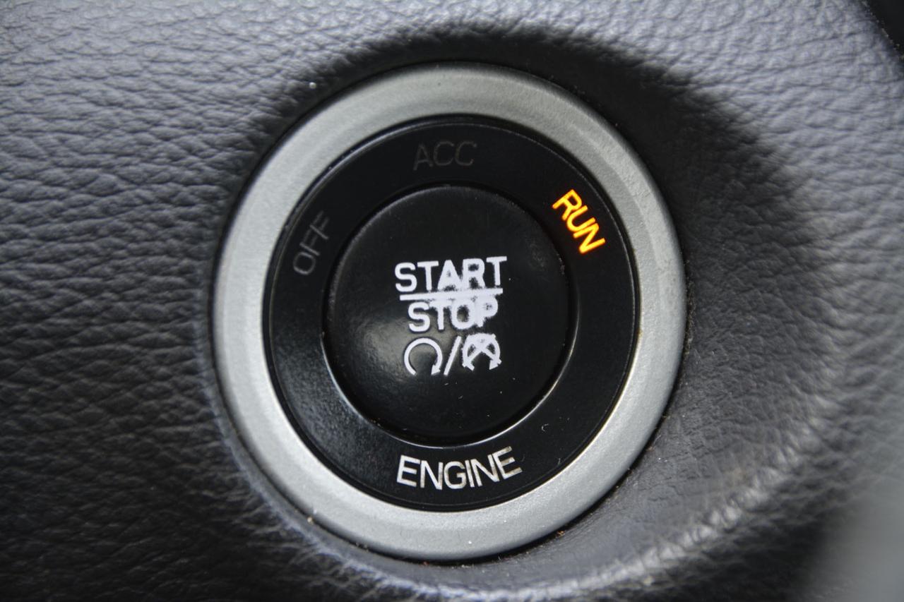 2016 Chrysler 200 LIMITED   CERTIFIED Photo