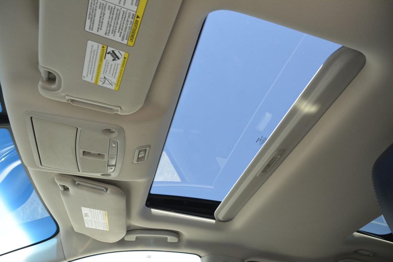 2015 Nissan Pathfinder SL 4WD   CERTIFIED Photo