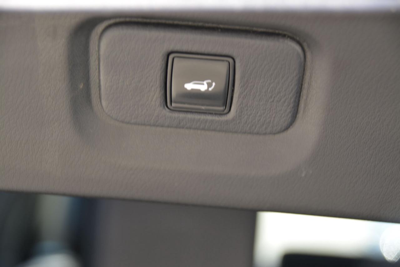 2015 Nissan Pathfinder SL 4WD   CERTIFIED Photo