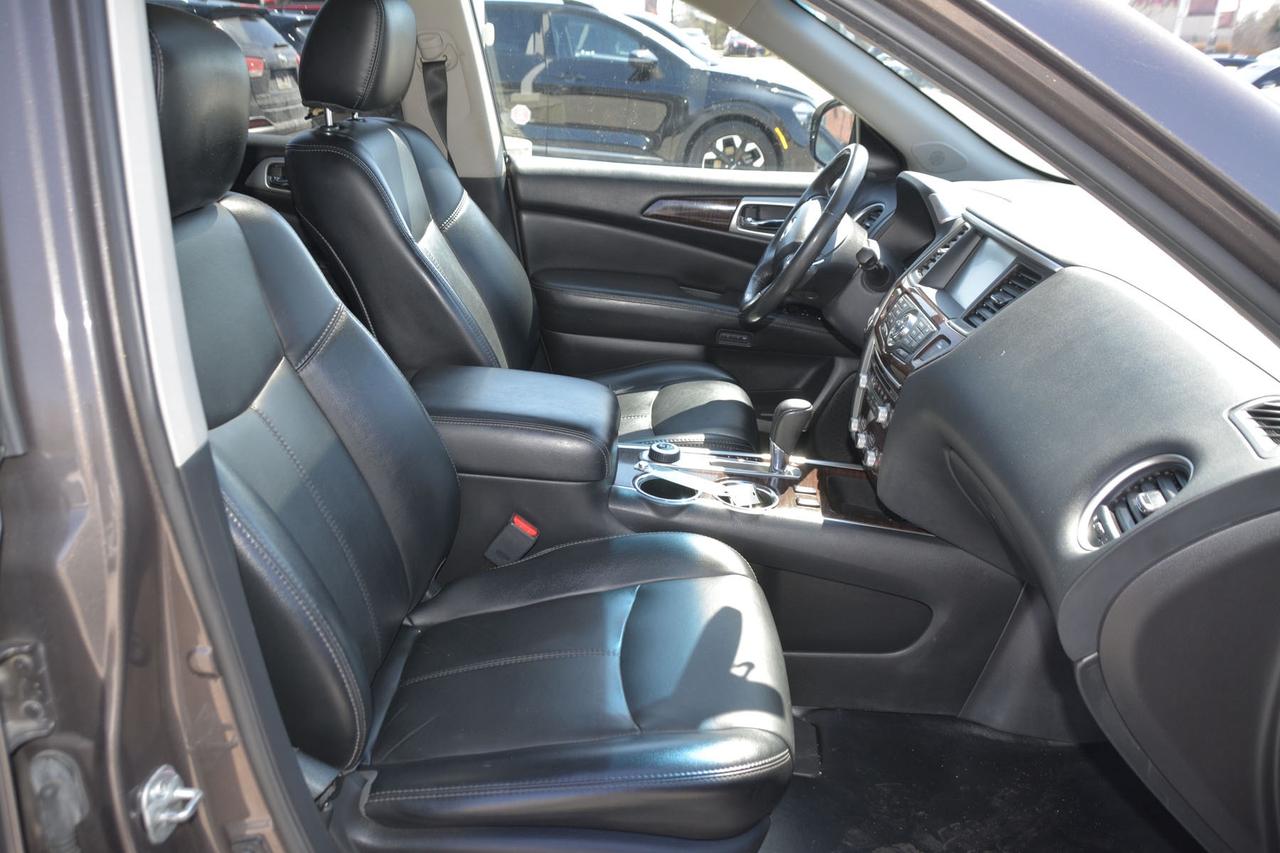 2015 Nissan Pathfinder SL 4WD   CERTIFIED Photo