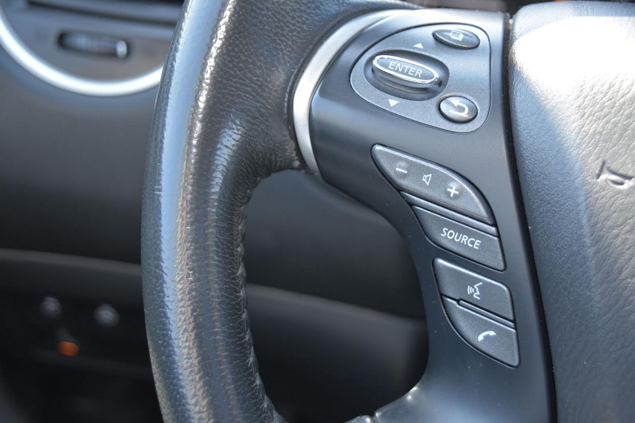 2015 Nissan Pathfinder SL 4WD   CERTIFIED Photo