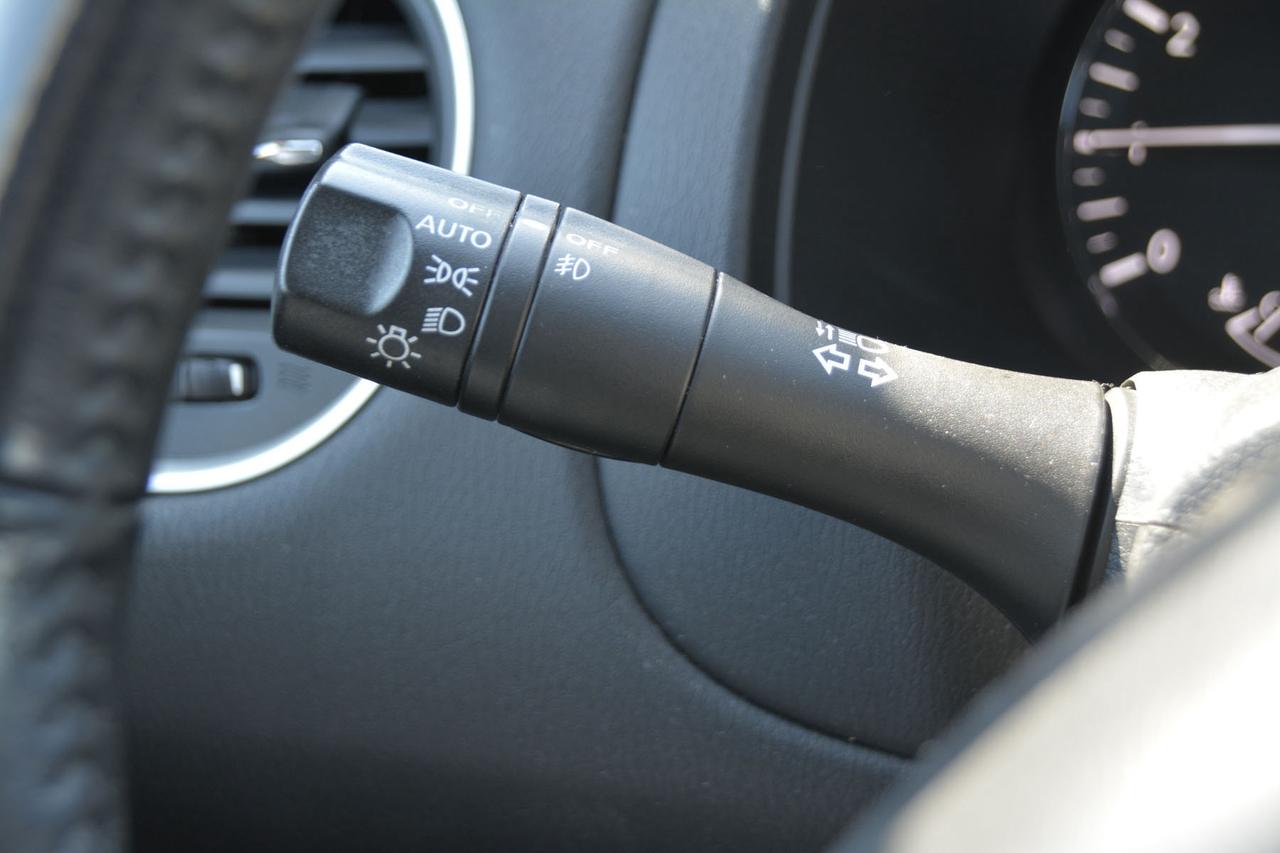 2015 Nissan Pathfinder SL 4WD   CERTIFIED Photo