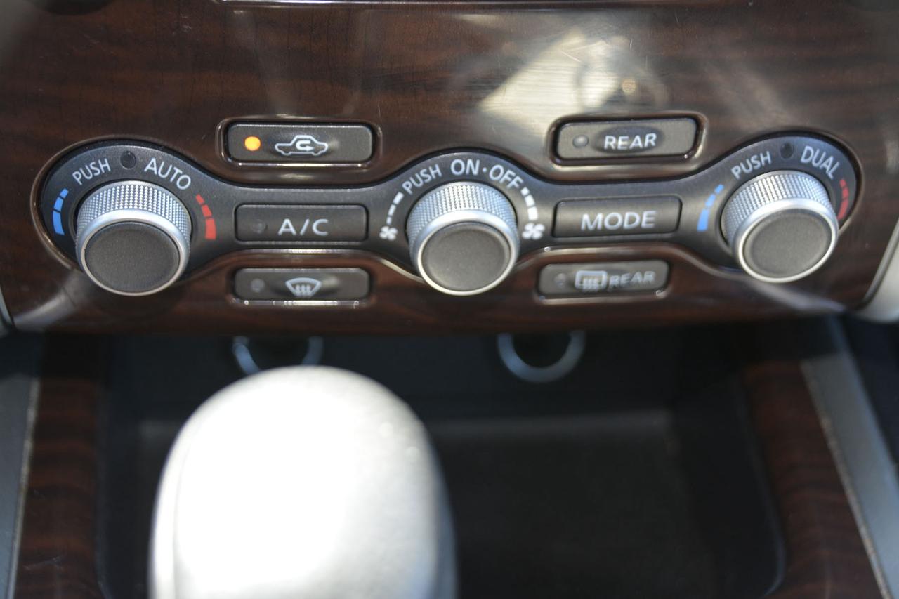 2015 Nissan Pathfinder SL 4WD   CERTIFIED Photo