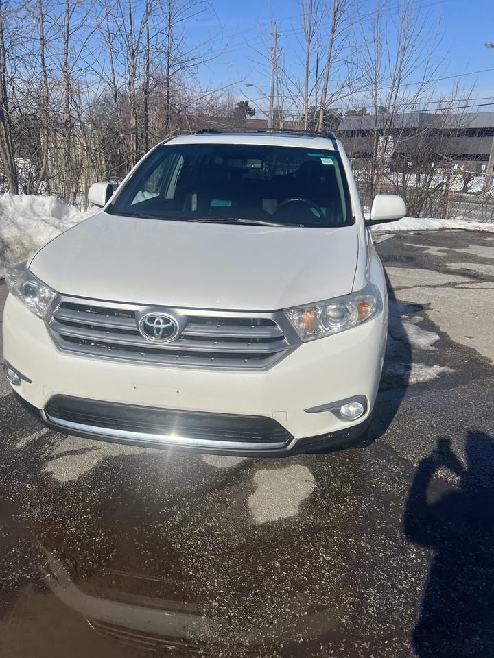 2012 Toyota Highlander 4WD LEATHER SUNROOF BACKUP CAMERA 7 PASSENGER Photo