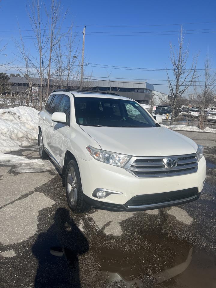 2012 Toyota Highlander 4WD LEATHER SUNROOF BACKUP CAMERA 7 PASSENGER Photo