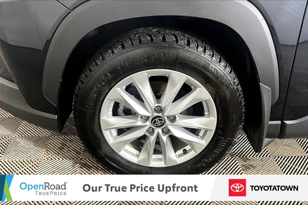 2024 Toyota Corolla Cross LE! CERTIFIED PRE OWNED! ACCIDENT FREE! ELIGIBLE F Photo