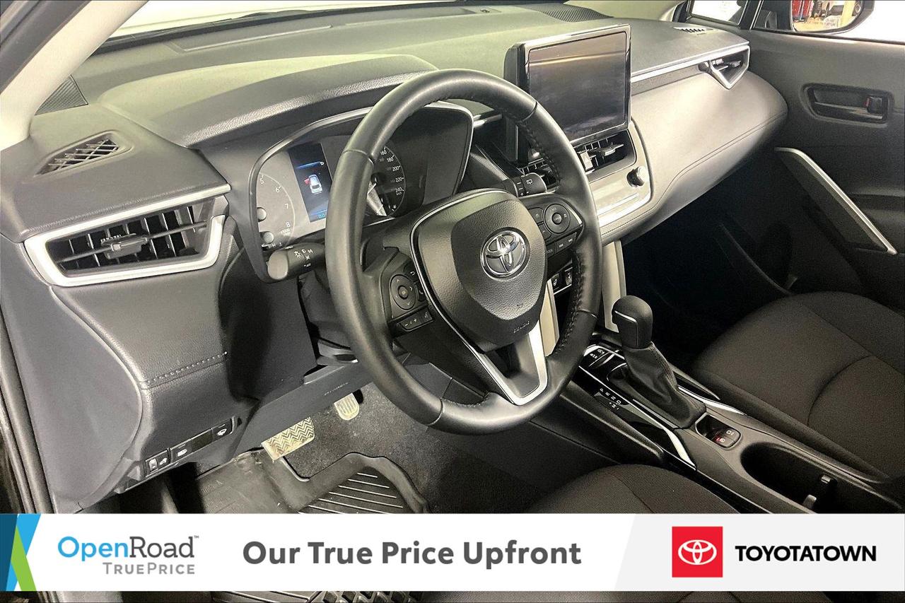 2024 Toyota Corolla Cross LE! CERTIFIED PRE OWNED! ACCIDENT FREE! ELIGIBLE F Photo