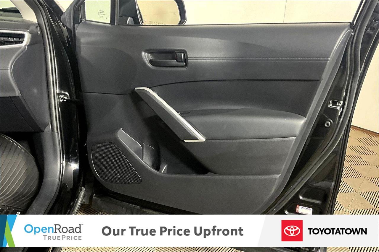 2024 Toyota Corolla Cross LE! CERTIFIED PRE OWNED! ACCIDENT FREE! ELIGIBLE F Photo