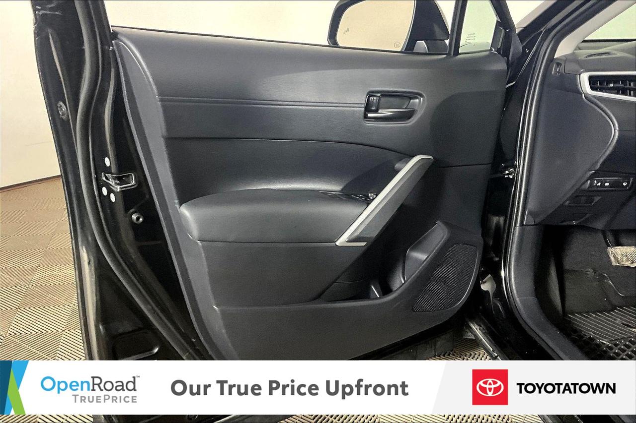 2024 Toyota Corolla Cross LE! CERTIFIED PRE OWNED! ACCIDENT FREE! ELIGIBLE F Photo