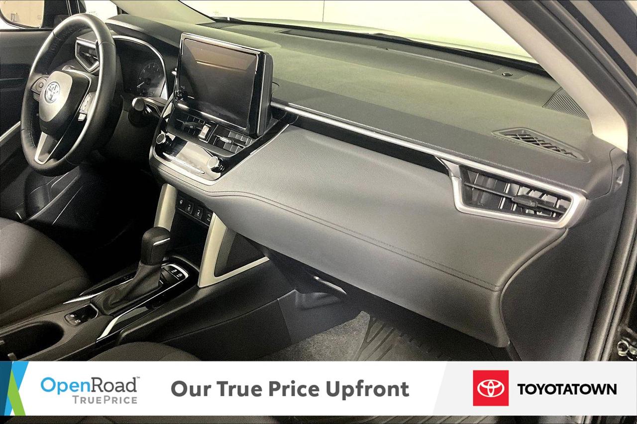 2024 Toyota Corolla Cross LE! CERTIFIED PRE OWNED! ACCIDENT FREE! ELIGIBLE F Photo