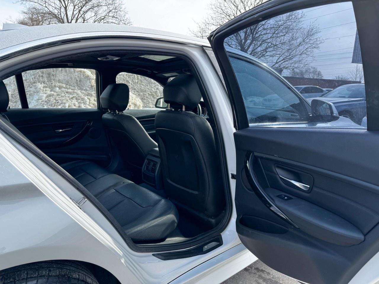 2015 BMW 3 Series 4dr Sdn 328i xDrive AWD Photo