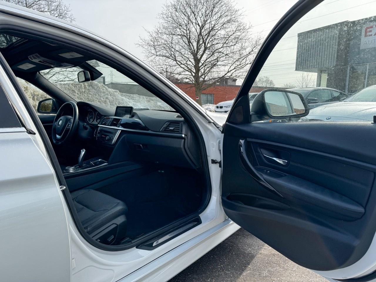 2015 BMW 3 Series 4dr Sdn 328i xDrive AWD Photo