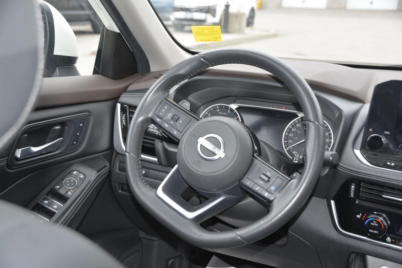2023 Nissan Rogue AWD SL Photo