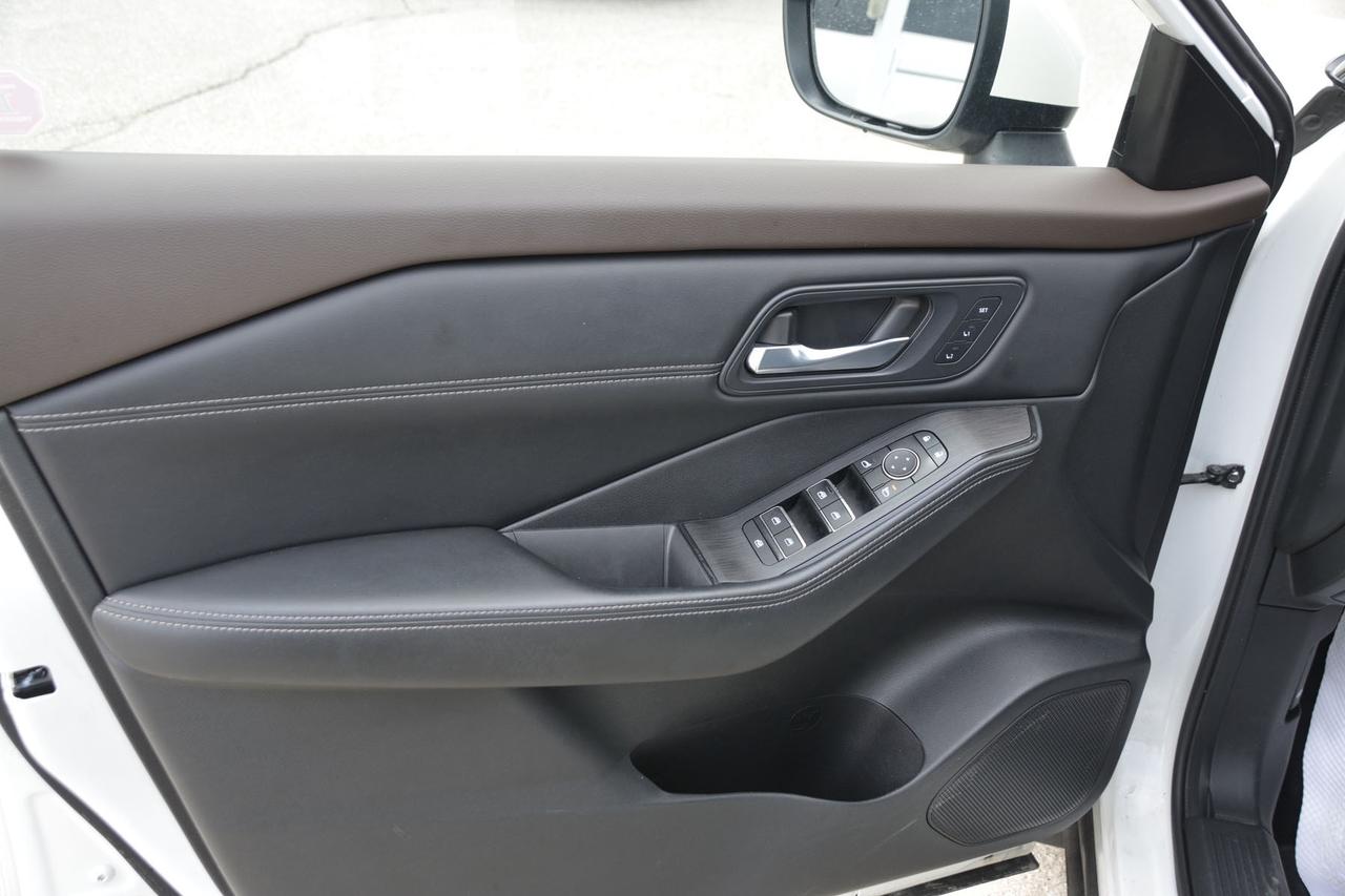 2023 Nissan Rogue AWD SL Photo