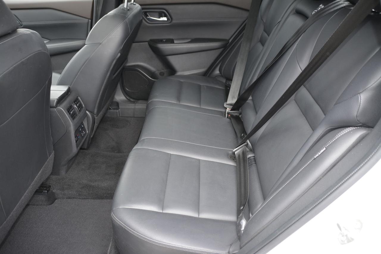 2023 Nissan Rogue AWD SL Photo