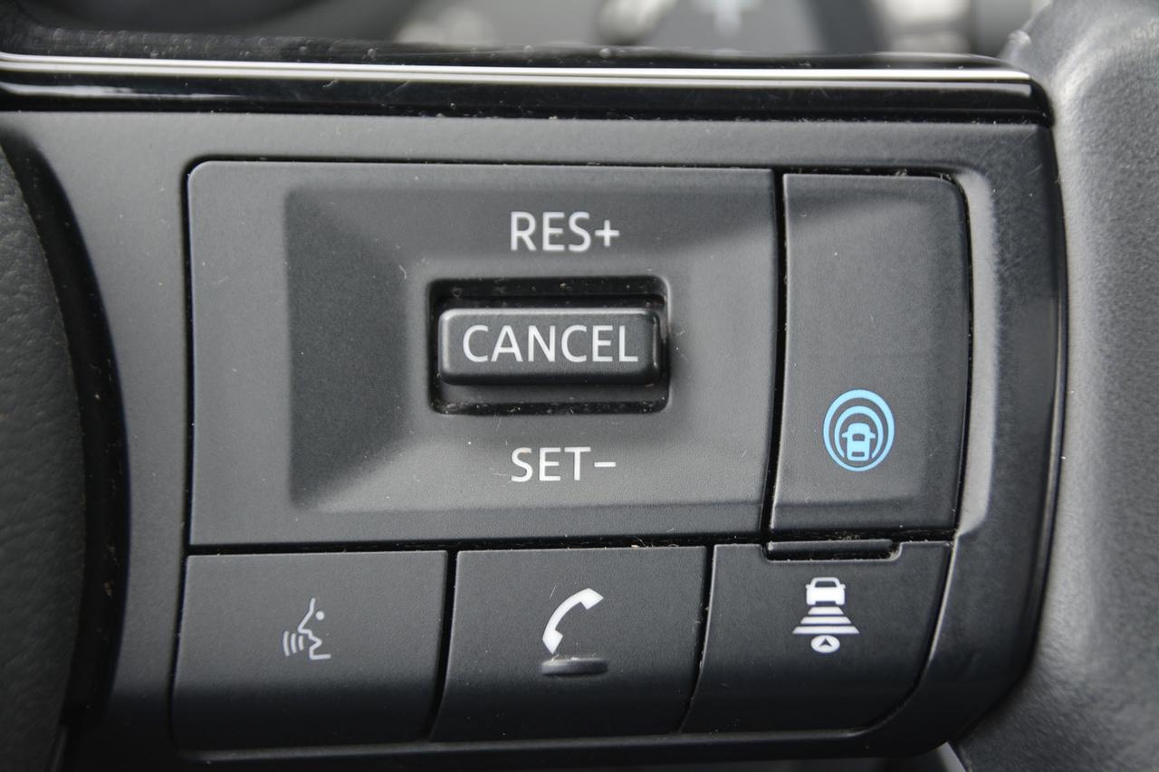 2023 Nissan Rogue AWD SL Photo