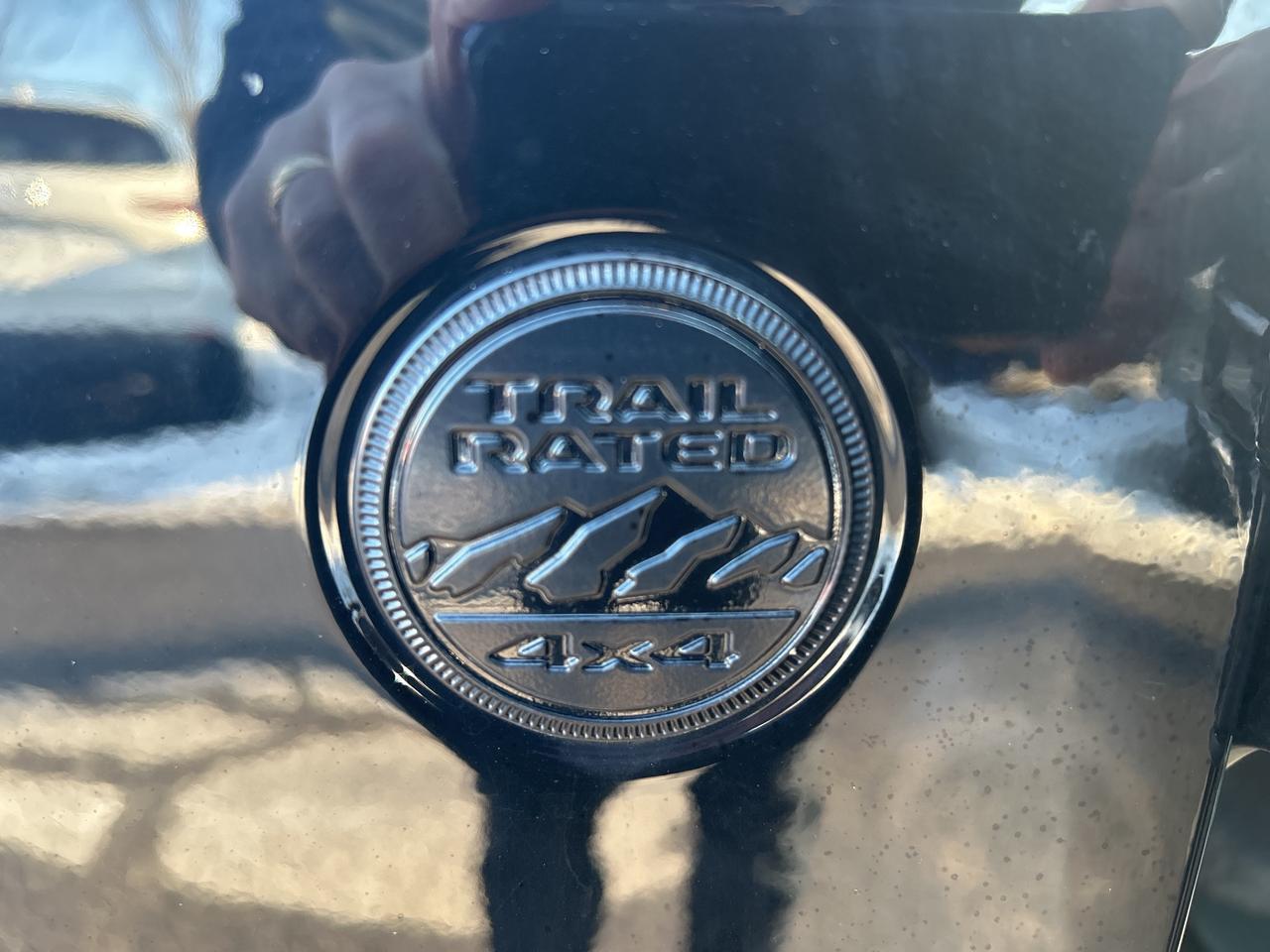 2020 Jeep WRANGLER UNLIMITED Sahara Altitude Photo