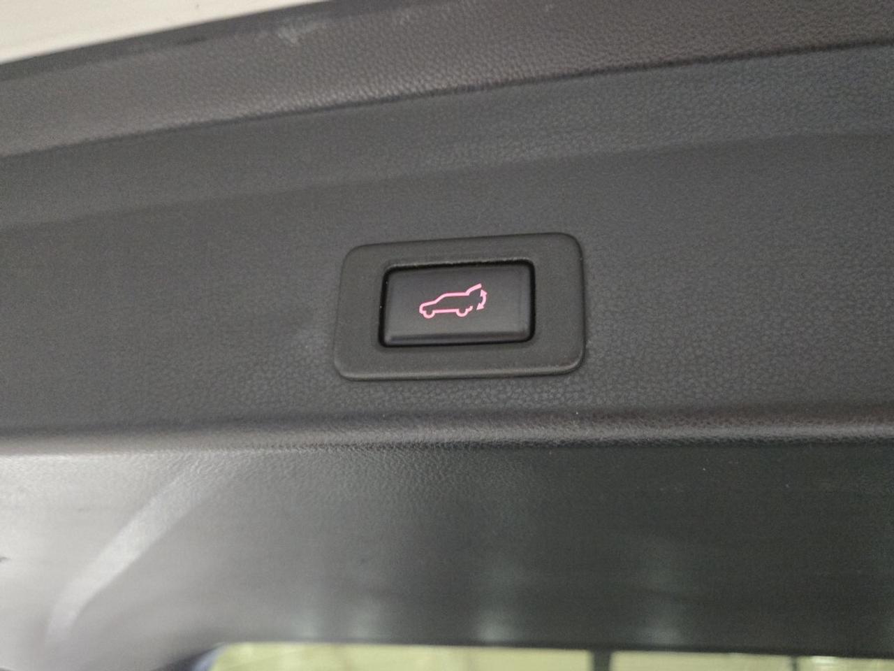 2019 Subaru ASCENT Limited w/Eyesight 7 Passenger NO ACCIDENT NAVIGAT Photo