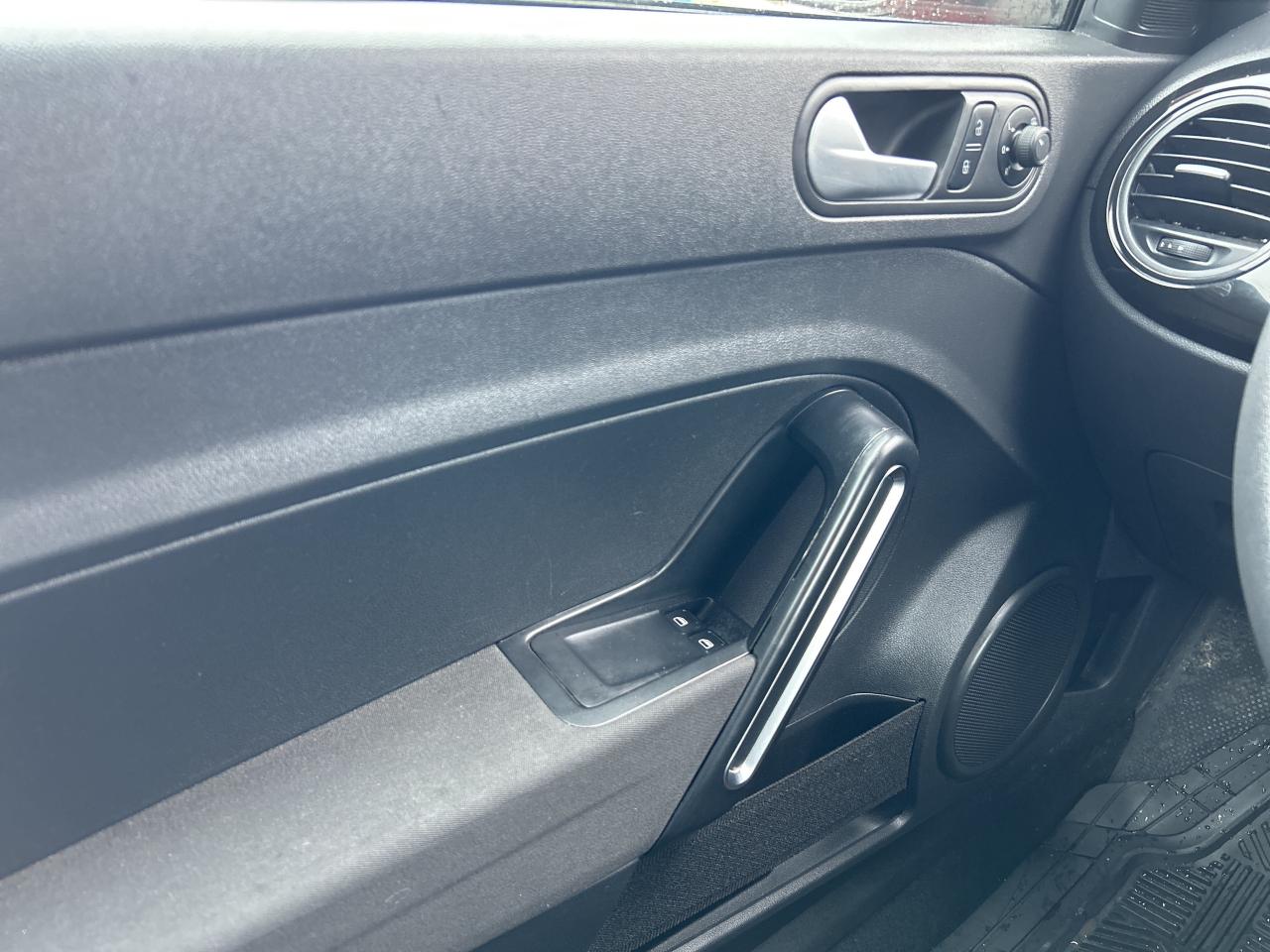 2016 Volkswagen Beetle Coupe Trendline Heated Seats, Back Up Cam Photo