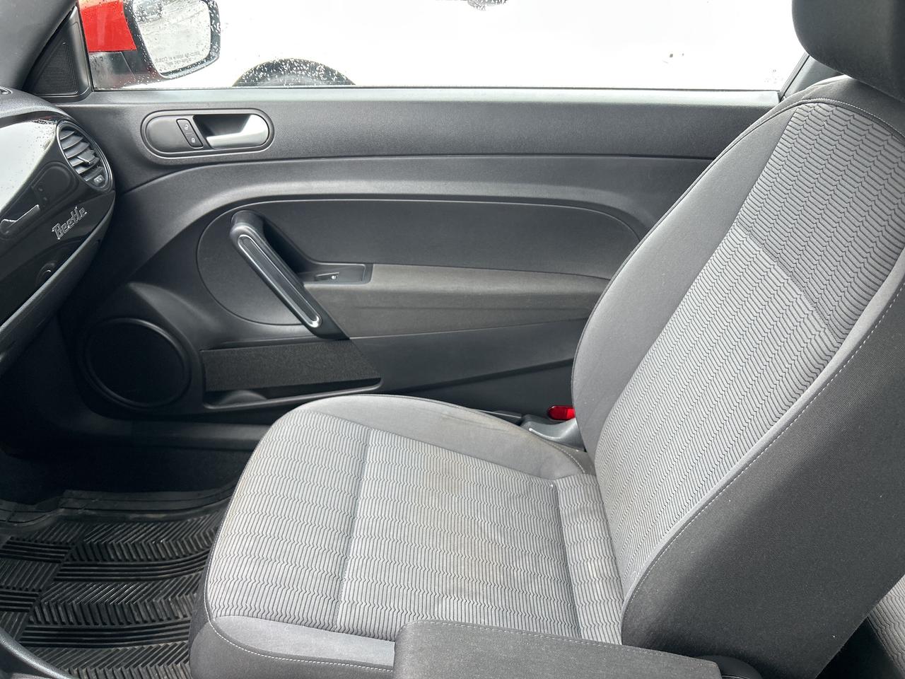 2016 Volkswagen Beetle Coupe Trendline Heated Seats, Back Up Cam Photo