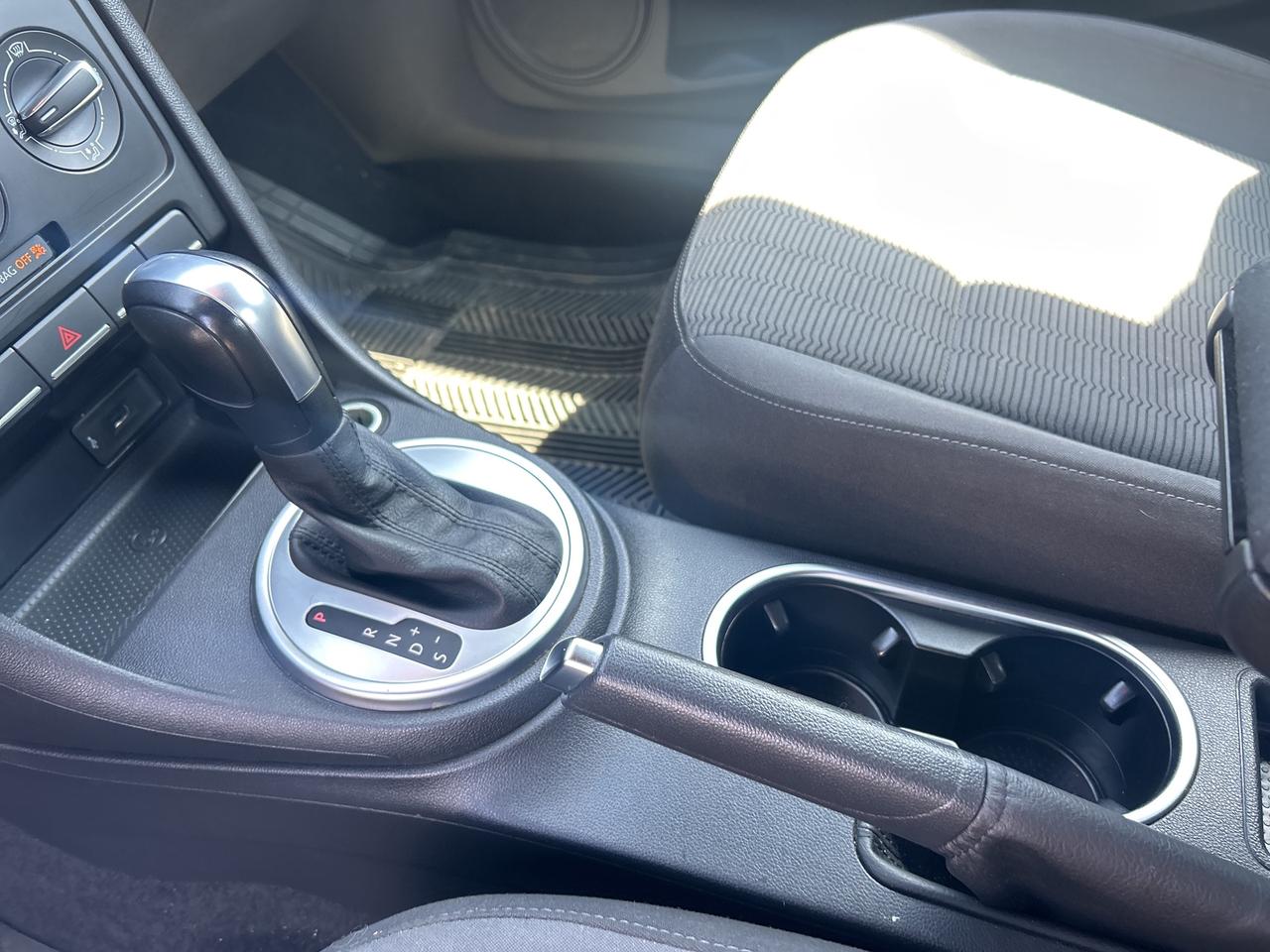 2016 Volkswagen Beetle Coupe Trendline Heated Seats, Back Up Cam Photo