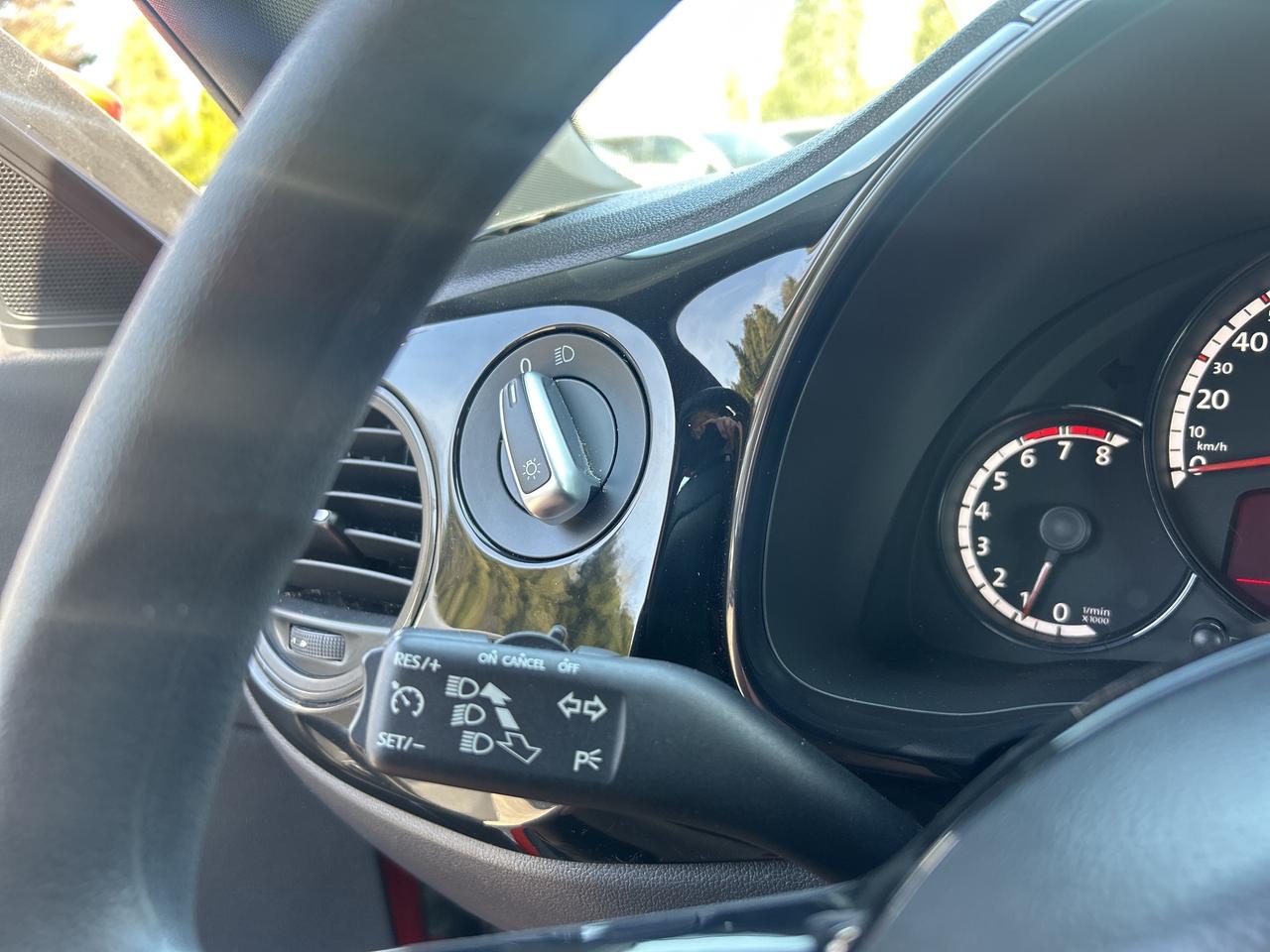 2016 Volkswagen Beetle Coupe Trendline Heated Seats, Back Up Cam Photo
