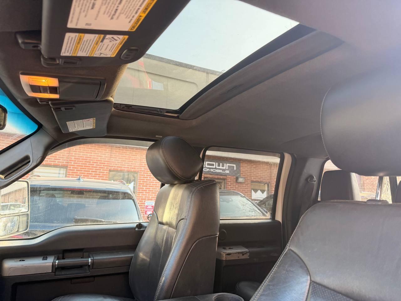 2015 Ford F-350 4WD Crew Cab 172 XL, LARIAT, LEATHER, SUNROOF Photo