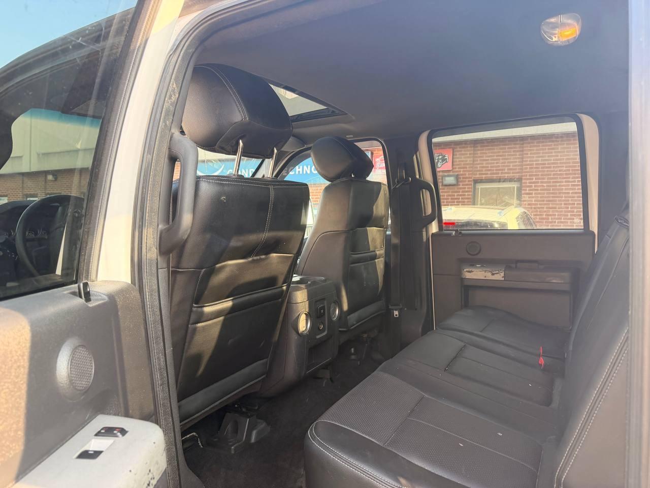 2015 Ford F-350 4WD Crew Cab 172 XL, LARIAT, LEATHER, SUNROOF Photo