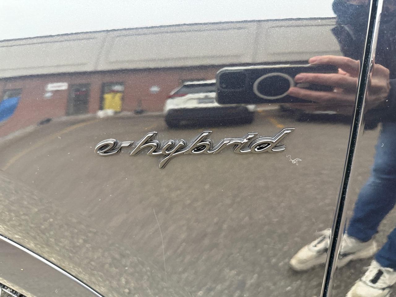 2020 Porsche Cayenne e-Hybrid AWD Photo4