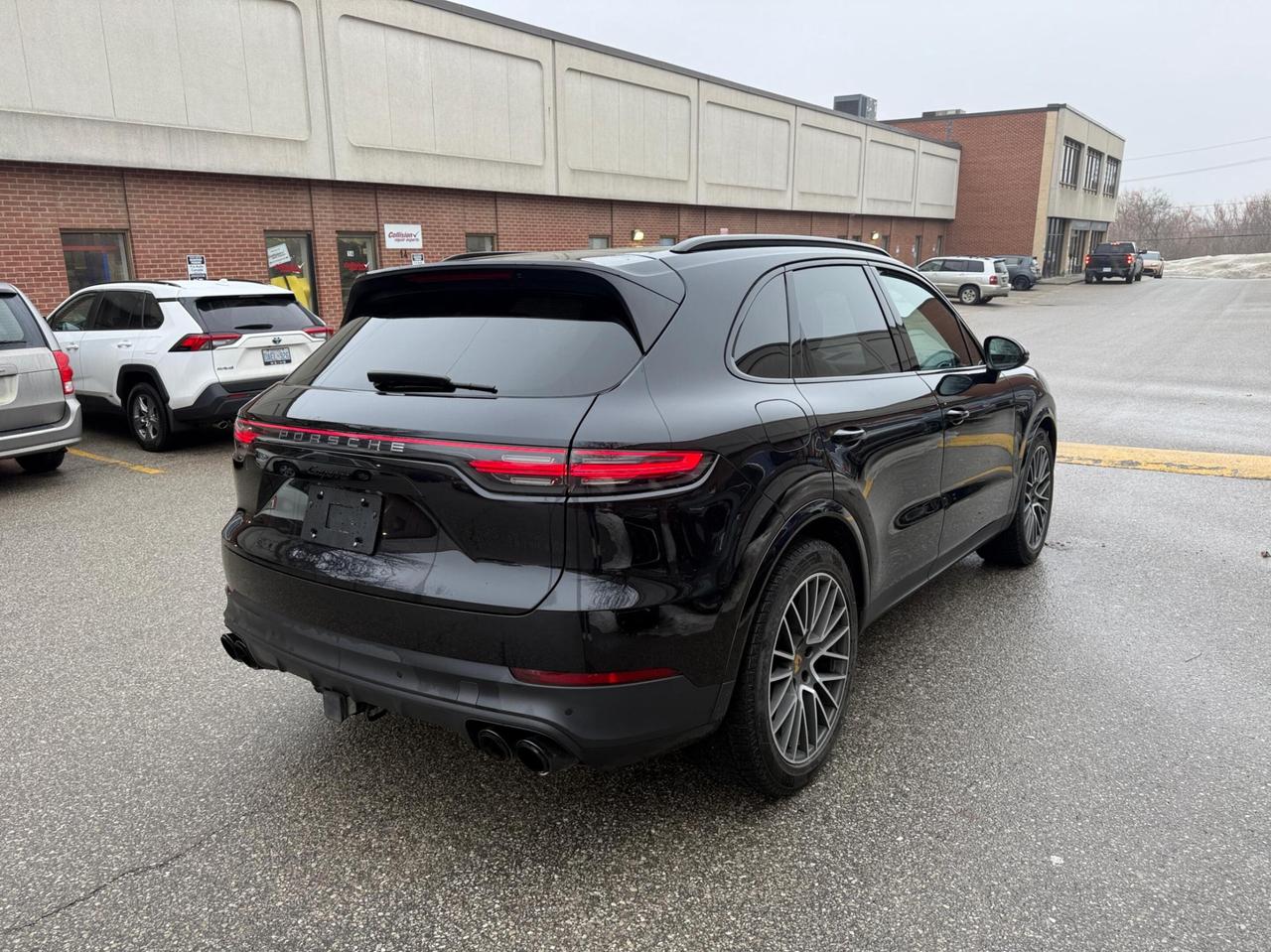 2020 Porsche Cayenne e-Hybrid AWD Photo