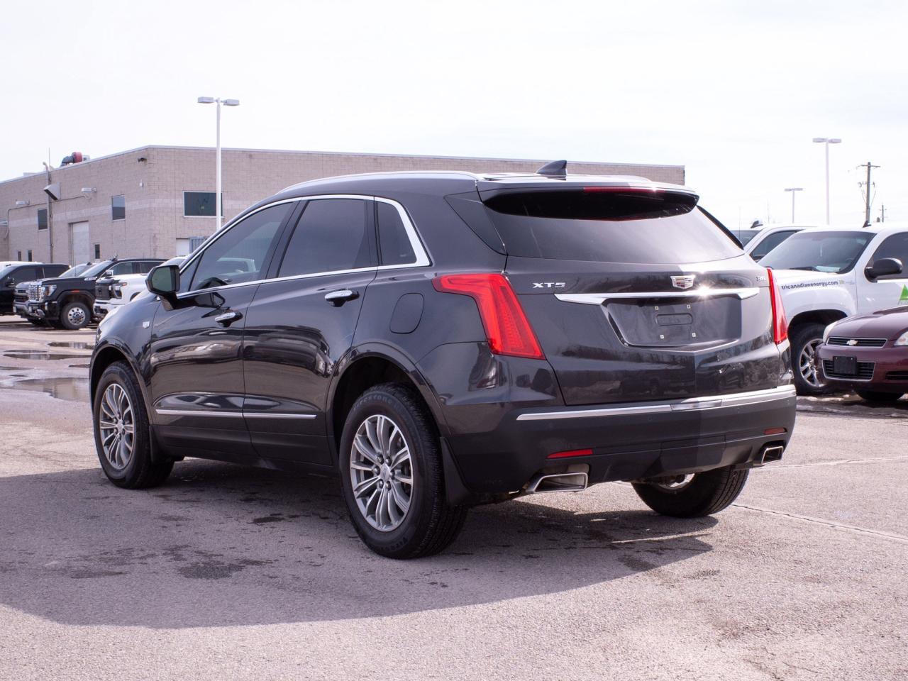 2017 Cadillac XT5 Luxury FWD - Panoramic Sunroof   Premium Sound Photo