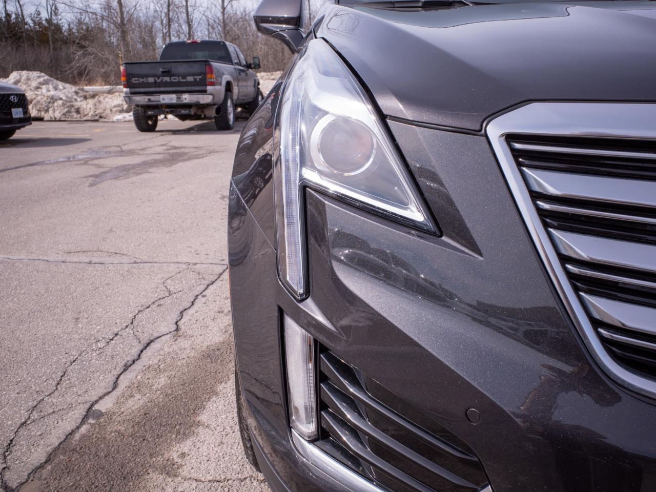 2017 Cadillac XT5 Luxury FWD - Panoramic Sunroof   Premium Sound Photo
