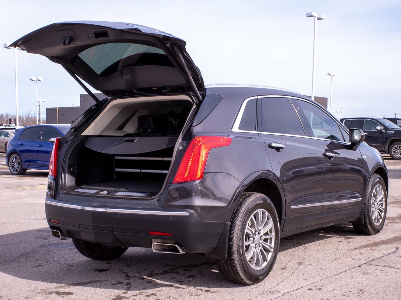 2017 Cadillac XT5 Luxury FWD - Panoramic Sunroof   Premium Sound Photo