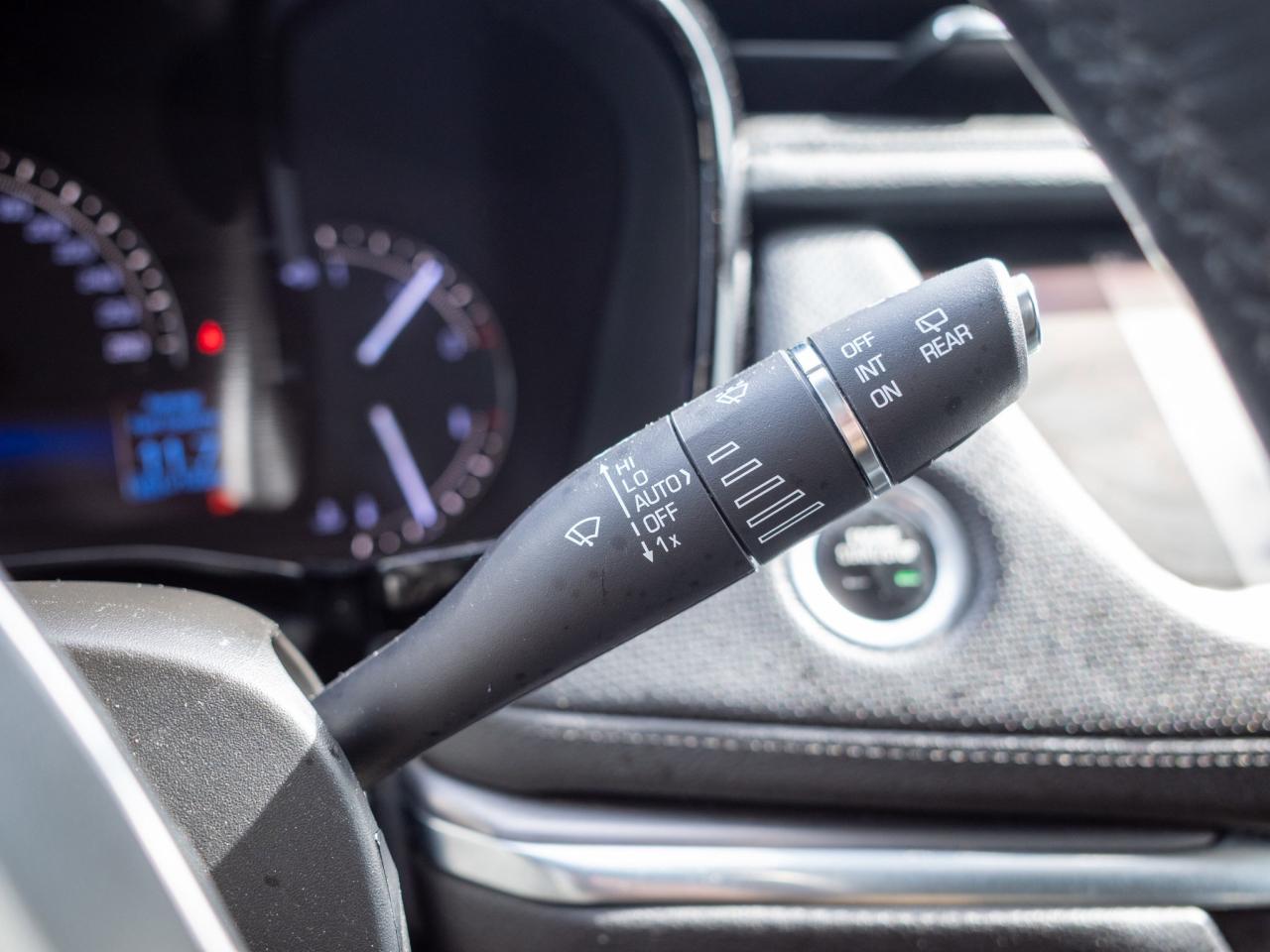 2017 Cadillac XT5 Luxury FWD - Panoramic Sunroof   Premium Sound Photo