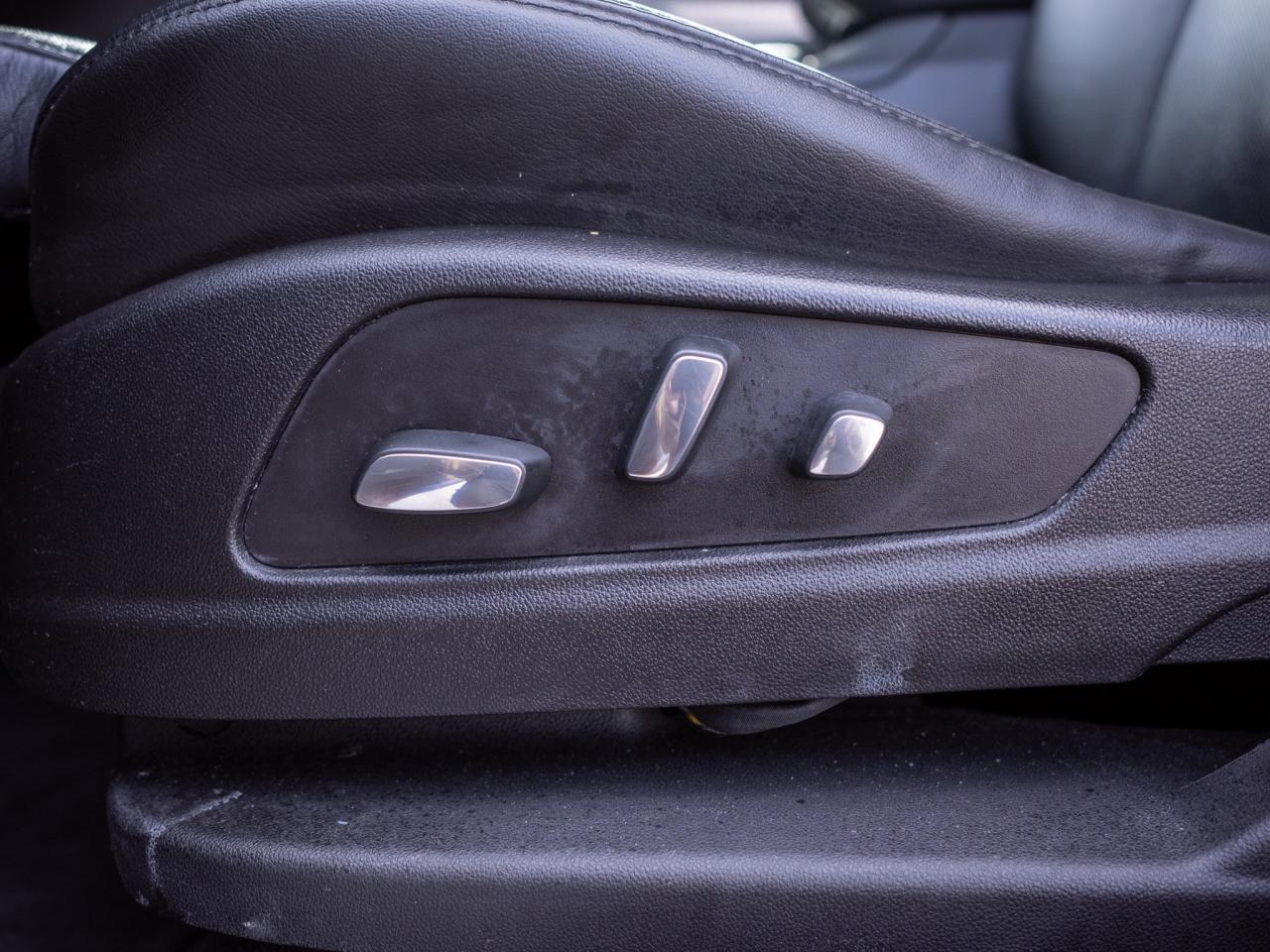 2017 Cadillac XT5 Luxury FWD - Panoramic Sunroof   Premium Sound Photo