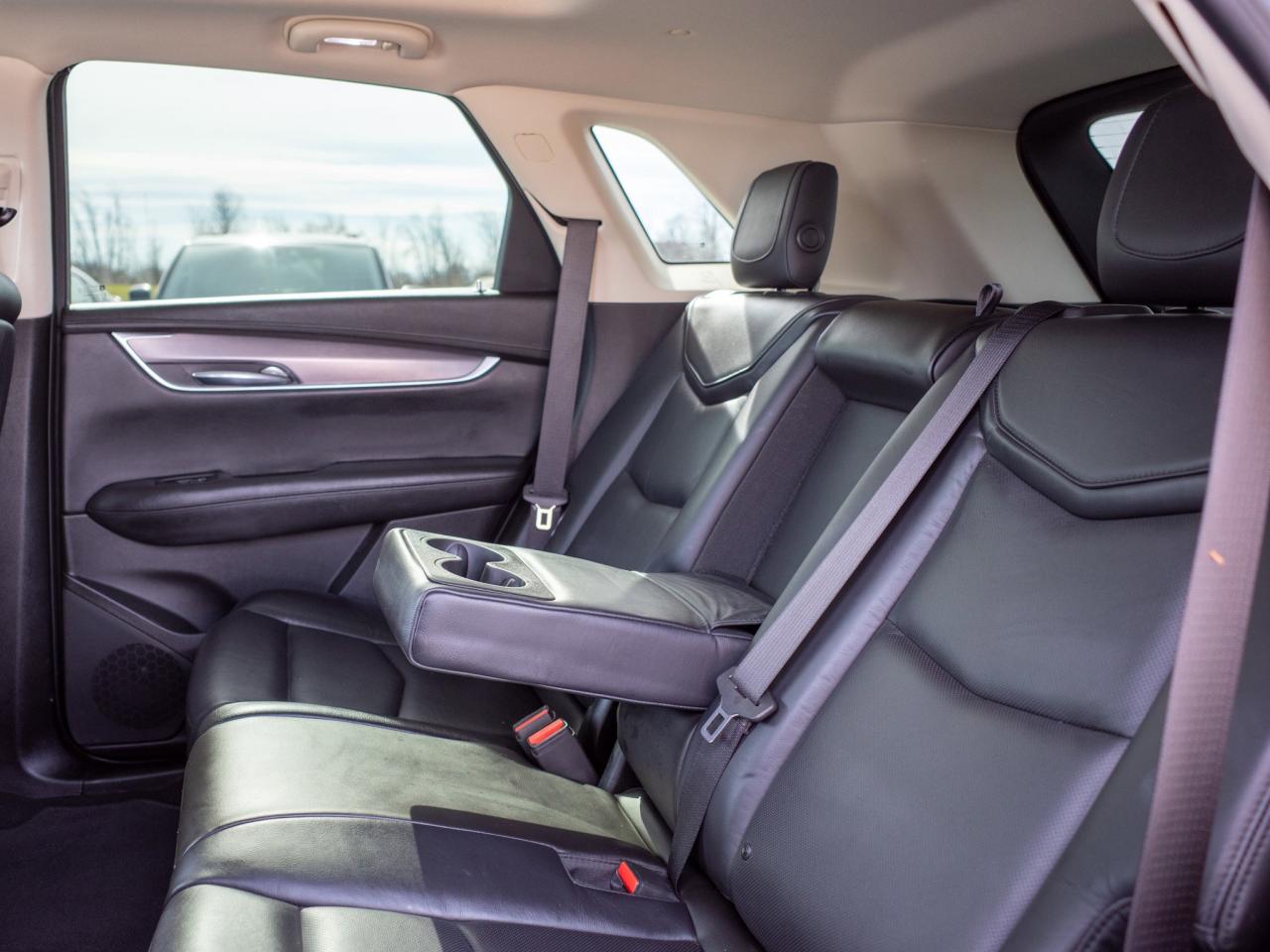 2017 Cadillac XT5 Luxury FWD - Panoramic Sunroof   Premium Sound Photo