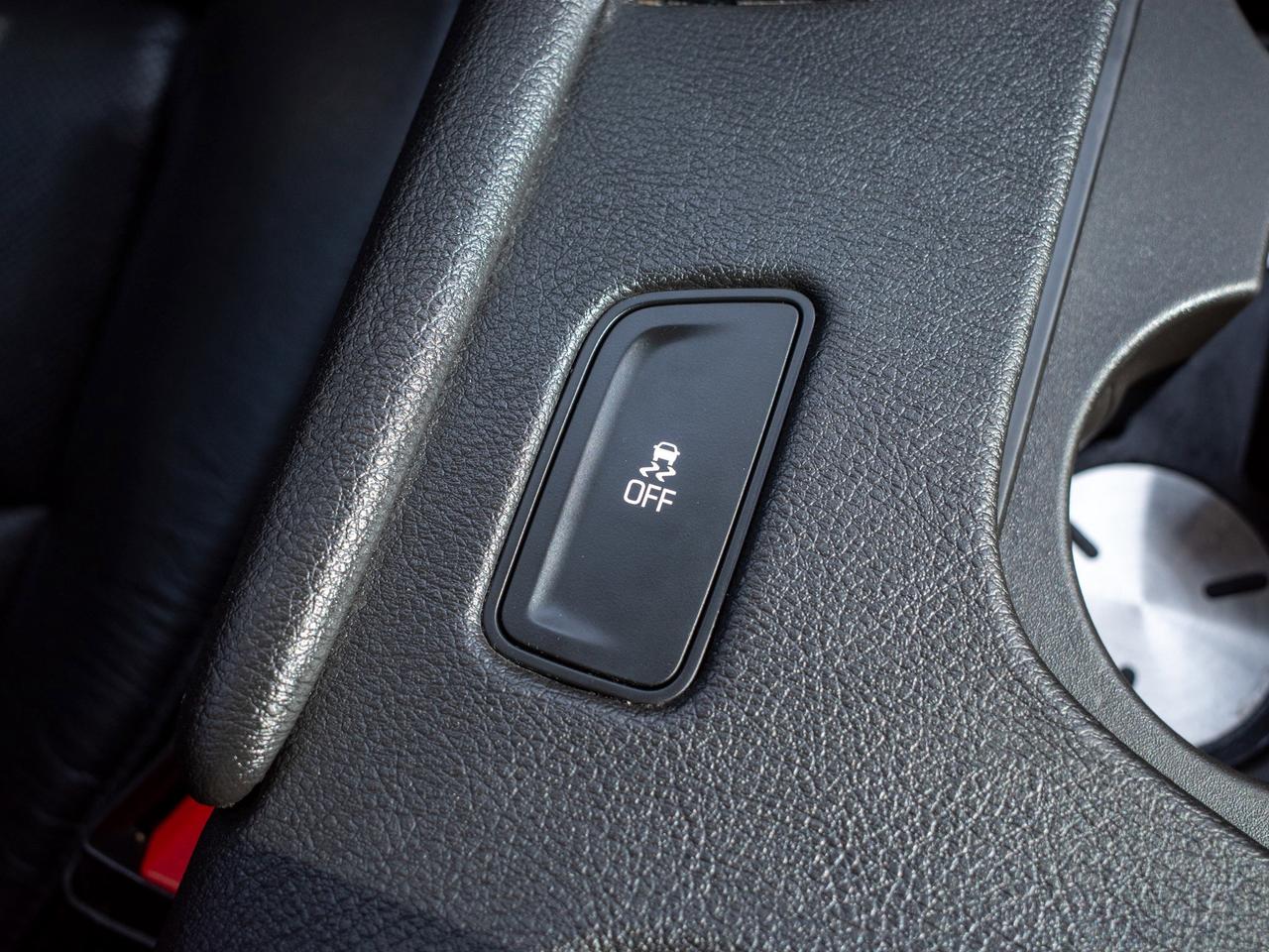 2017 Cadillac XT5 Luxury FWD - Panoramic Sunroof   Premium Sound Photo