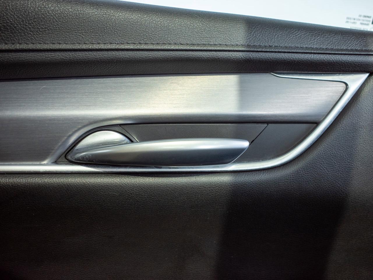 2017 Cadillac XT5 Luxury FWD - Panoramic Sunroof   Premium Sound Photo