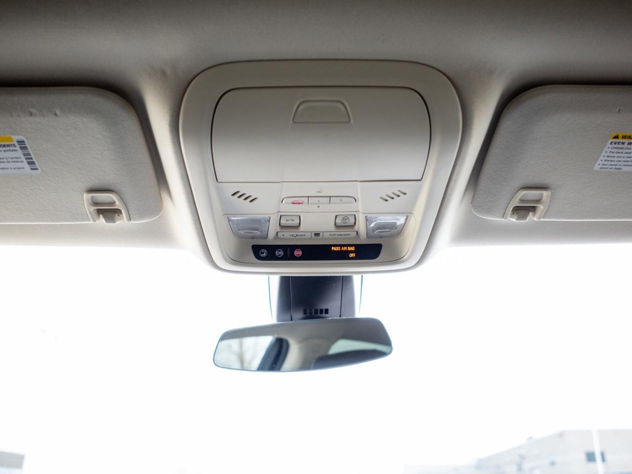 2017 Cadillac XT5 Luxury FWD - Panoramic Sunroof   Premium Sound Photo